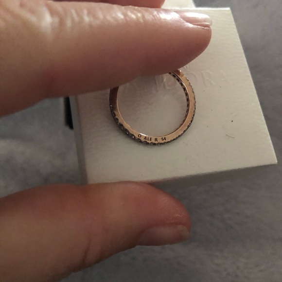 Square sparkle halo ring - Picture 4 of 6